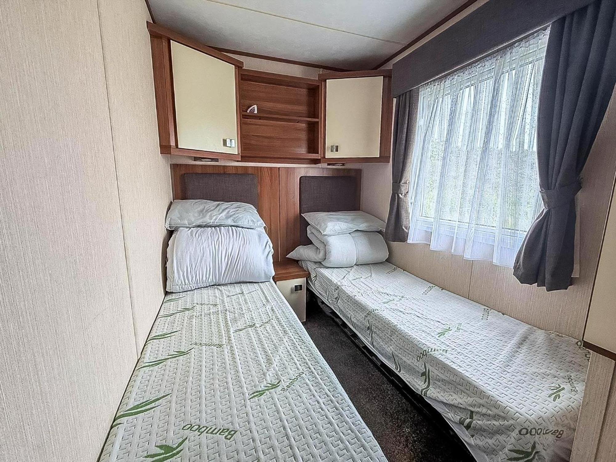 Lovely 8 Berth Caravan At Sunnydale In Lincolnshire Ref 35239S Louth  Exterior foto