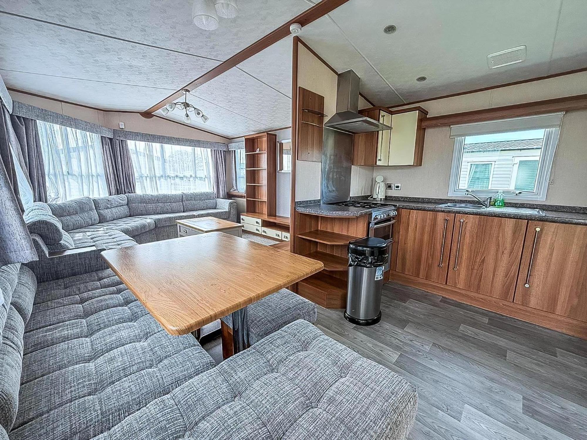 Lovely 8 Berth Caravan At Sunnydale In Lincolnshire Ref 35239S Louth  Exterior foto